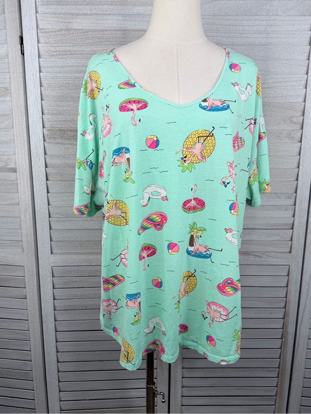 SECRET TREASURES Women's Flamingo Pool Float Sleep/Pajama Top Green/Multi-3X